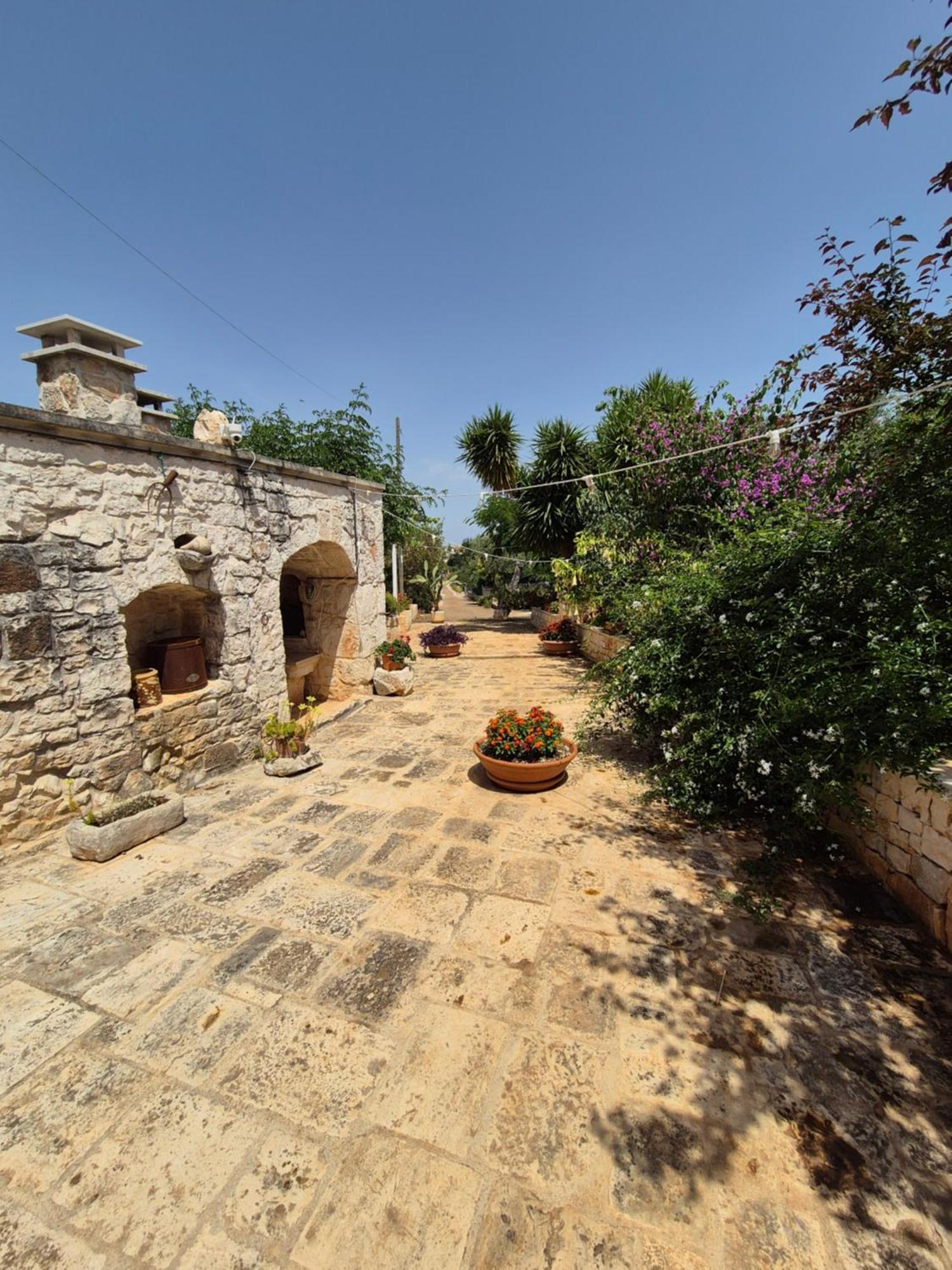 Il Trullo Di Nonna Lella Guest House Castellana Grotte Exterior photo