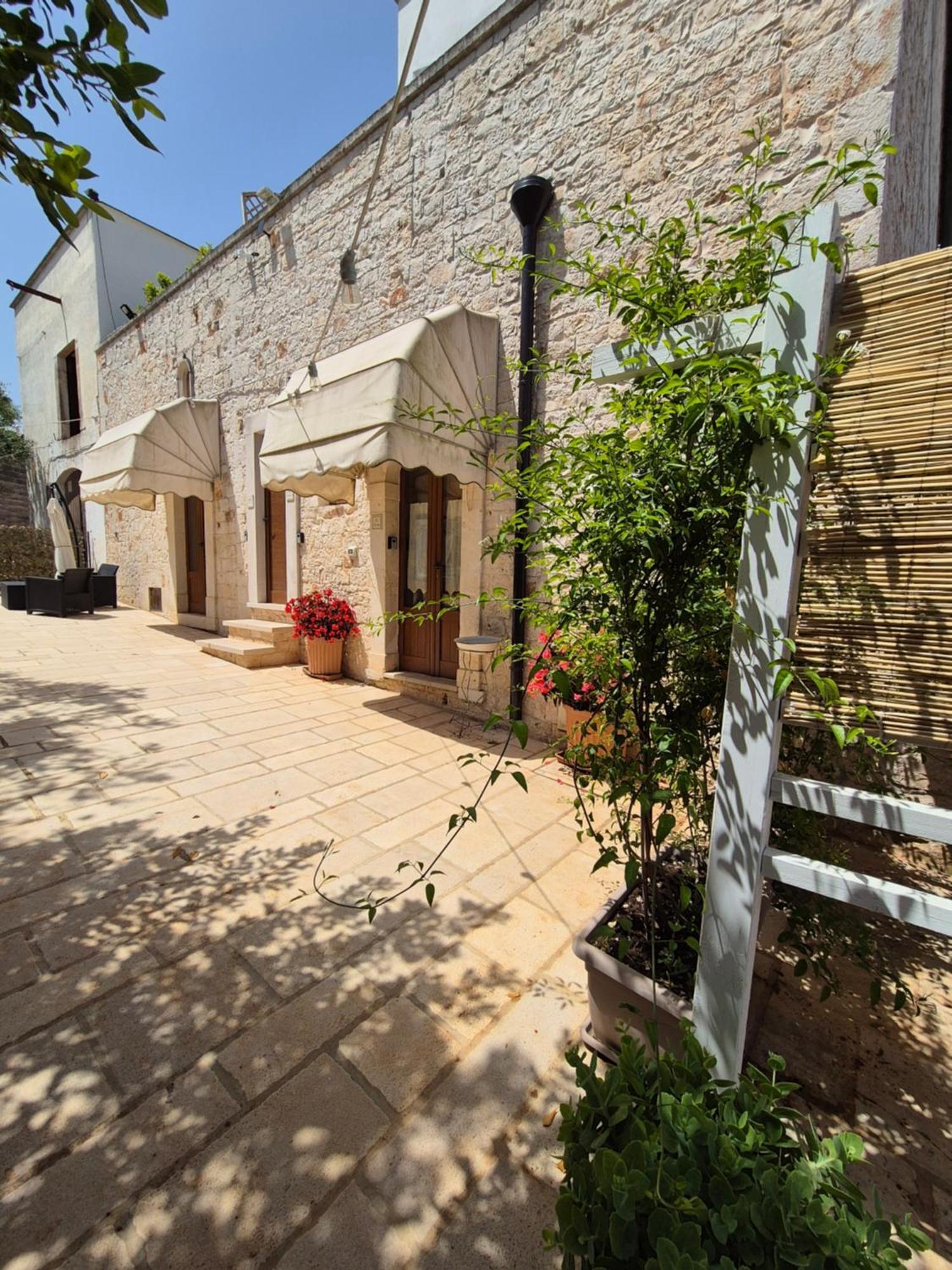 Il Trullo Di Nonna Lella Guest House Castellana Grotte Exterior photo